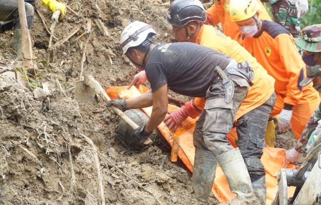 Operation SAR was closed, six bodies of Trenggalek landslides were successfully evacuated