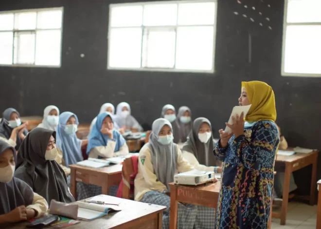 Madrasah Teacher’s Heart Screams: Some Salaries Are IDR 300 Thousand, Register for PPPK but Not Accommodated