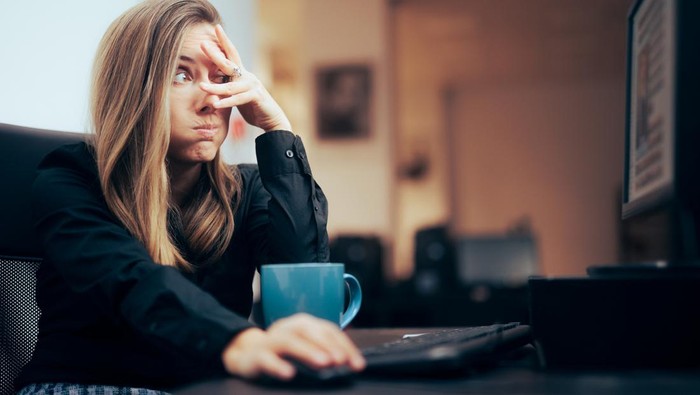 Latest Health: Suddenly ‘Cringe’ when Remembering Past Moments? Here’s the Psychological Explanation